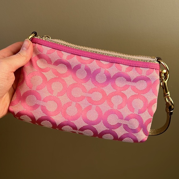 Pink Coach Wristlet/Clutch/Purse - Picture 3 of 4